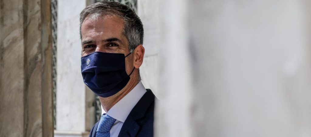 Κ.Μπακογιάννης: Δίνει πάνω από 200 χιλ. ευρώ για συναυλία… για τον εαυτό του – Διάρκειας 17 λεπτών