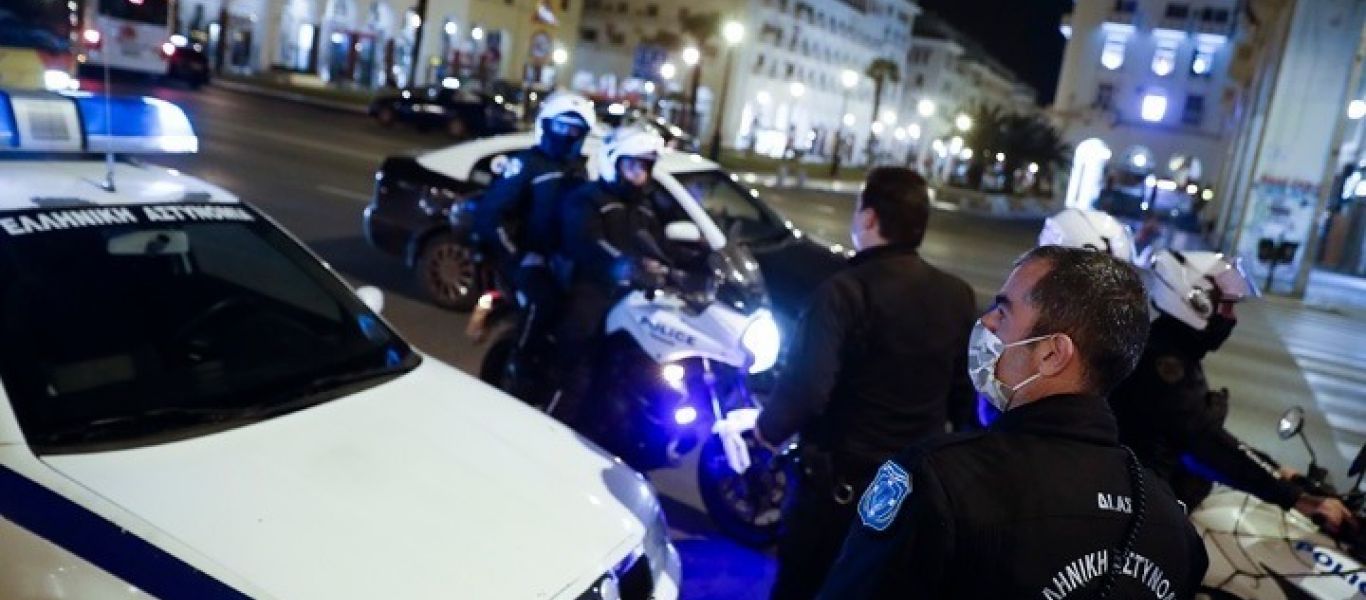 Επιχείρηση «Ρεβεγιόν» – Σαρωτικοί έλεγχοι της ΕΛ.ΑΣ. έξω από τα νυχτερινά κέντρα