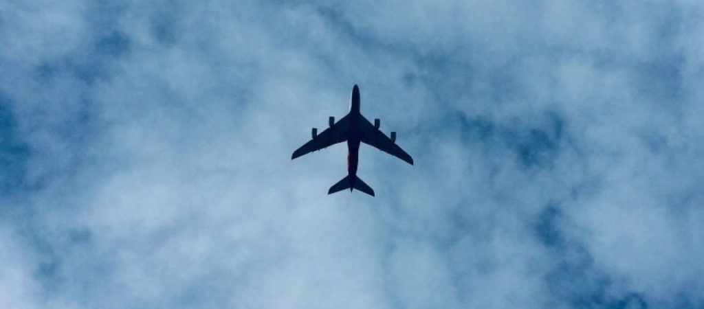 Η μετάλλαξη Όμικρον ακύρωσε πάνω από 4.500 πτήσεις σε όλο τον κόσμο