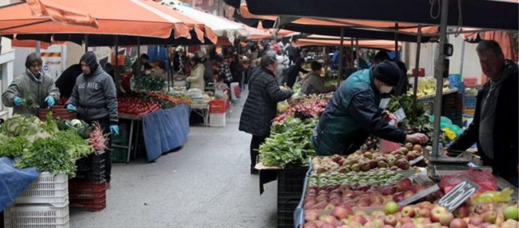 Στα κρατητήρια o άνδρας που «μπούκαρε» με 4Χ4 σε λαϊκή αγορά παρασύροντας μια γυναίκα και πάγκους