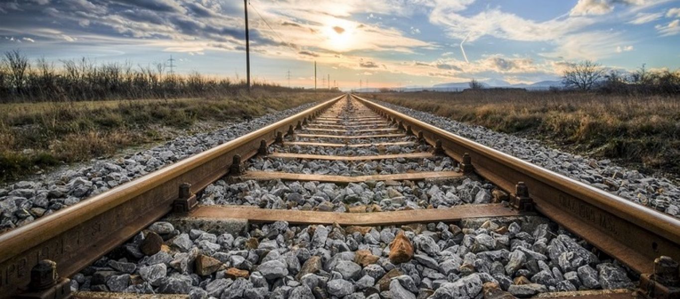 Βόλος: 62χρονος αυτοκτόνησε πέφτοντας στις ράγες του τρένου ενώ έκανε τον σταυρό του
