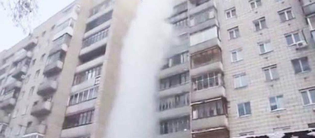 Πετώντας βραστό νερό στους -41oC – Το τρελό πείραμα που έγινε viral! (βίντεο)