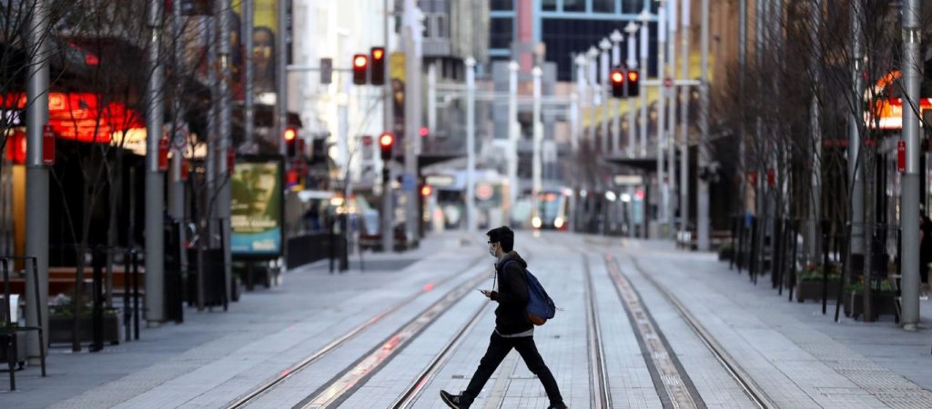 Ηχηρό «ράπισμα» από τη Νότια Αφρική: Την ώρα που η Ευρώπη «κλειδώνεται» αίρει τα μέτρα για την Όμικρον