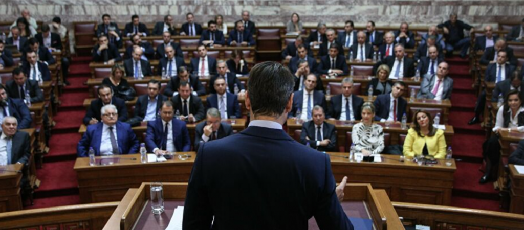 «Μύρισαν»  εκλογές: Ομαδικές παραιτήσεις 13 στελεχών της κυβέρνησης για να μην έχουν πρόβλημα εκλογιμότητας