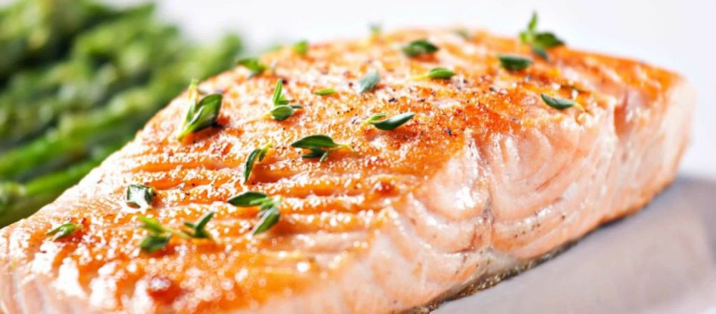 Σολωμός: Λόγοι για να τον προσθέσετε στη διατροφή σας – Προστατεύει από την αθηροσκλήρωση