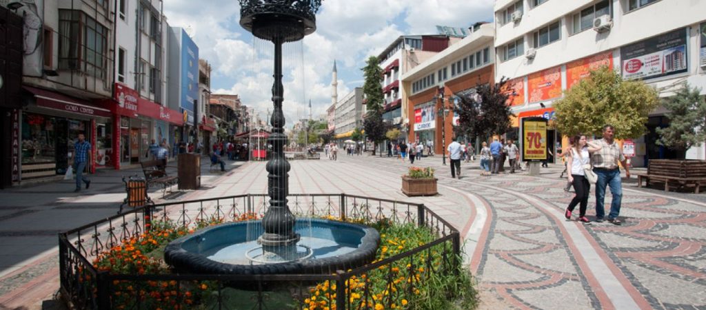 Τουρκία: Άνοιξε κέντρο εξέτασης PCR για τους Έλληνες επισκέπτες στην Αδριανούπολη