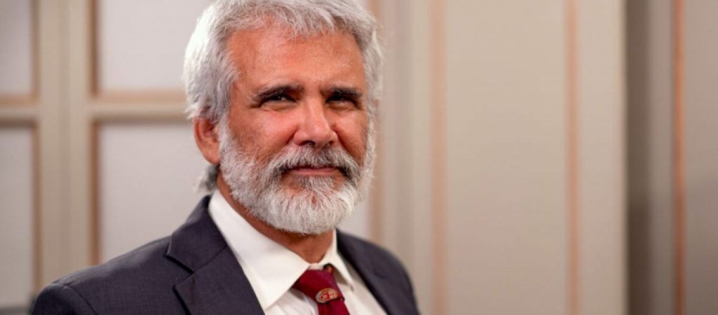 Τον περίμεναν στην γωνία: Το twitter «κατέβασε» τον λογαριασμό του Dr. Robert Malone