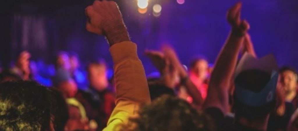 «Τσουχτερά» πρόστιμα προβλέπουν τα νέα μέτρα – Πρόστιμο 50.000 για ιδιωτικά οργανωμένα πάρτι