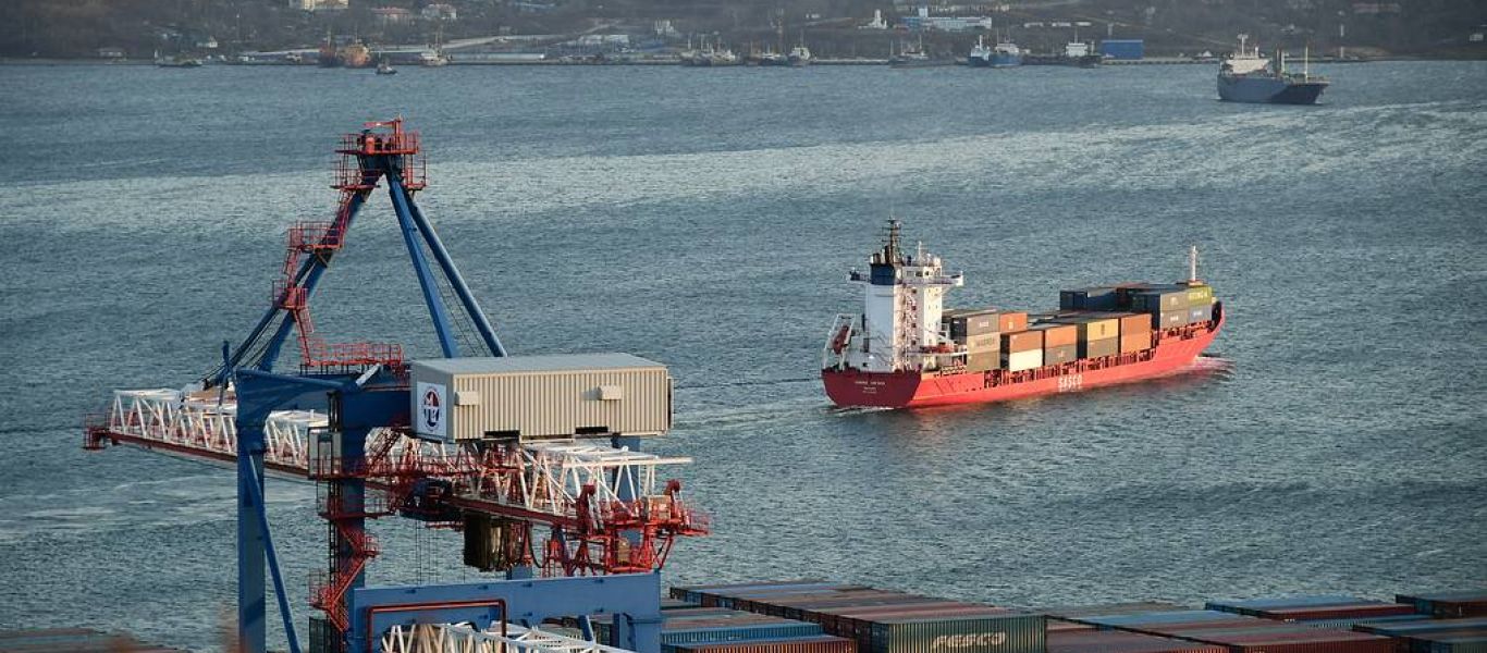 Ουκρανία: Απέκλεισε τα ρωσικά πλοία από τα εσωτερικά της ύδατα