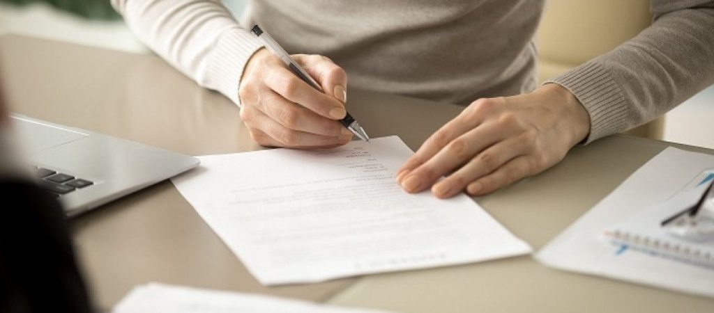 Πρώτο Ένσημο: Σε εφαρμογή το πρόγραμμα για νέους 18 έως 29 ετών – Ποιες θέσεις επιδοτούνται