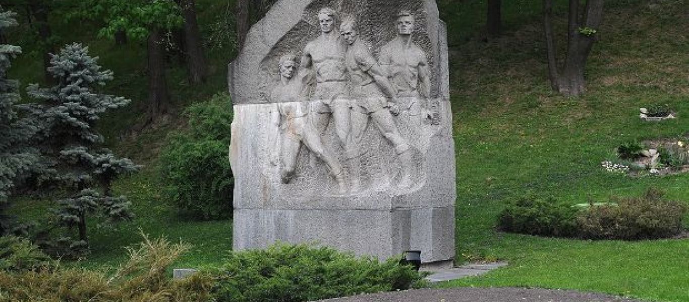 Ο ποδοσφαιρικός αγώνας του θανάτου – Οι απειλές, οι συλλήψεις και τα βασανιστήρια