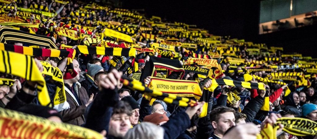 Μετά τους ποδοσφαιριστές καταρρέουν και οι φίλαθλοι στις εξέδρες –  Τέταρτο  περιστατικό φέτος στην Αγγλία