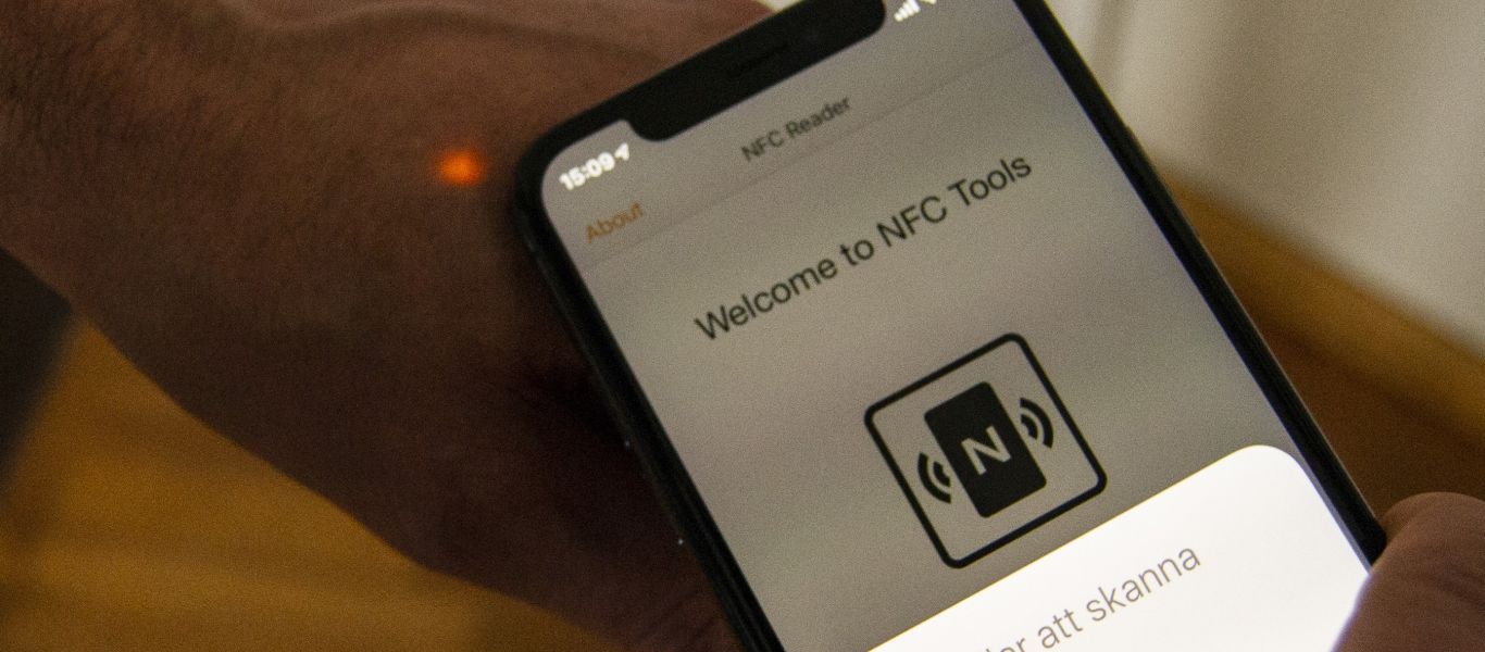 «Το Covid chip έρχεται – Είτε το θέλετε είτε όχι»: Τι λέει ο διευθυντής της εταιρείας που αναπτύσσει τα εμφυτεύματα