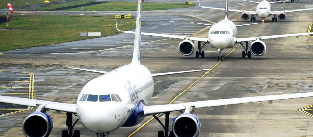 Η Όμικρον ακυρώνει πτήσεις σωρηδόν: Ακυρώθηκαν πάνω από 3.000 παγκοσμίως μόνο σήμερα