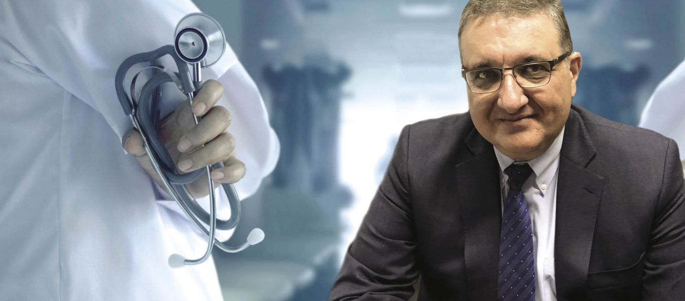 Ο πρόεδρος του Πανελλήνιου Ιατρικού Συλλόγου προτρέπει όσους είναι κατά του εμβολισμού να «κοιταχθούν στον καθρέπτη»