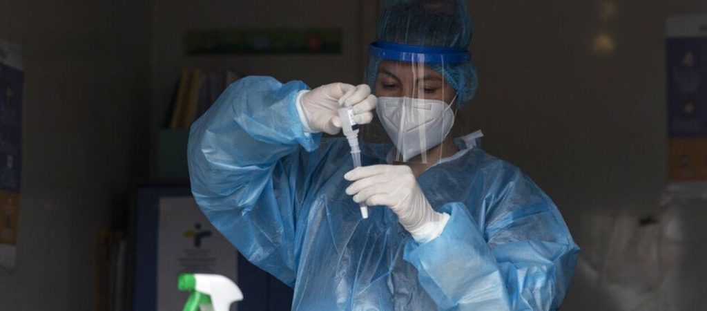 Αύριο οι ανακοινώσεις για την τιμή πλαφόν στα PCR – Καμία αλλαγή στα rapid test