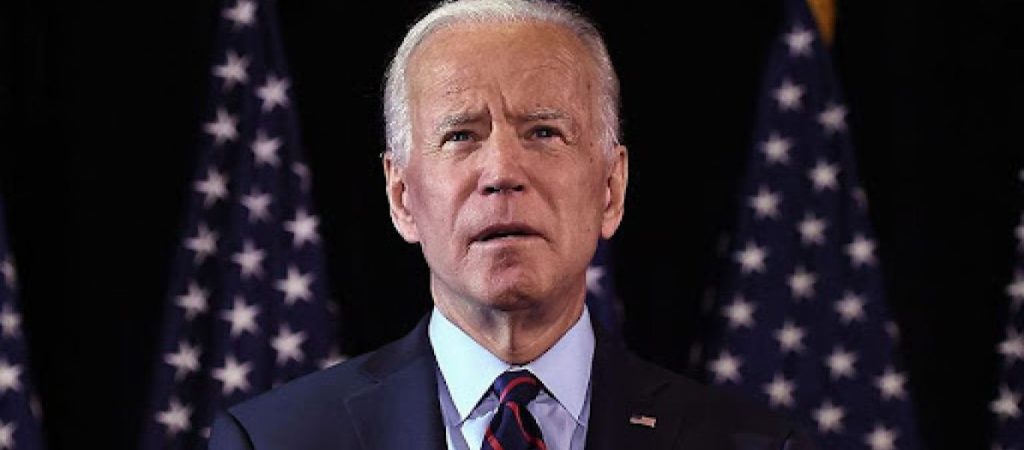 Τ.Μπάιντεν σε Β.Ζελένσκι: «Οι ΗΠΑ θα αντιδράσουν αποφασιστικά σε περίπτωση εισβολής της Ρωσίας»