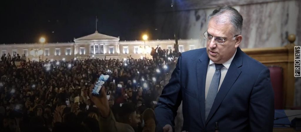 «Πλάτες» Τ.Θεοδωρικάκου σε Πακιστανούς: Δεν υπάρχει απαγόρευση συνάθροισης – Αν φορούσαν μάσκα δεν θα είχαμε πρόβλημα