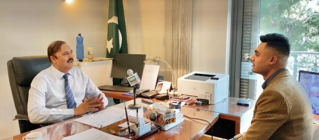 Πακιστανός πρεσβευτής: «Να ενωθούν όλοι οι Πακιστανοί στην Ελλάδα – Κάποιοι θέλουν να μας βλάψουν»!