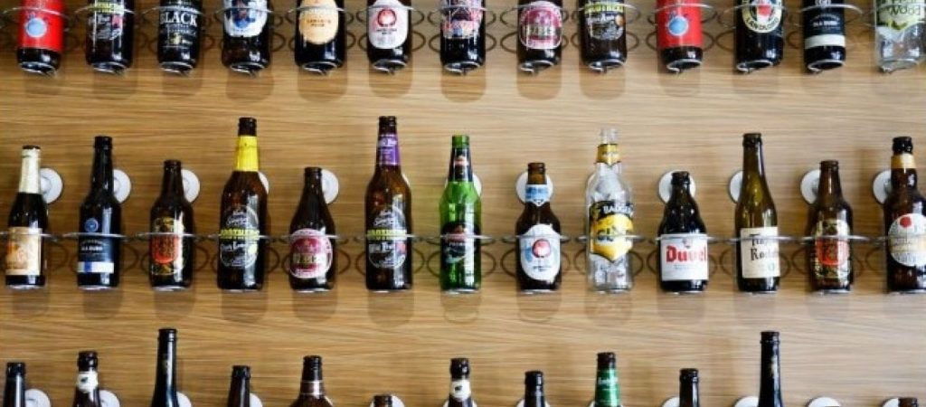 Αιτωλοακαρνανία: Αγόρασε μπουκάλι που έκρυβε 50.000 ευρώ – Ξόδεψε 14.000 προτού του ζητήσουν να τα επιστρέψει