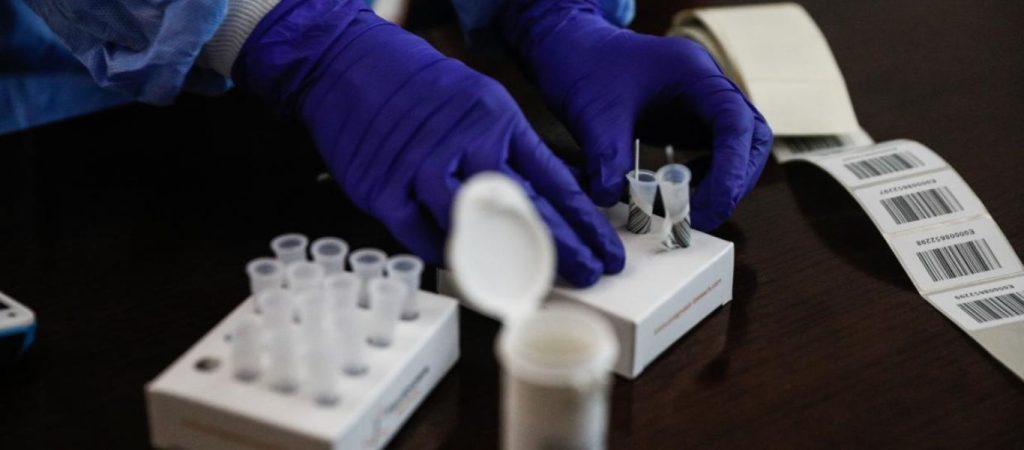Κορωνοϊός: Επτά ύποπτα συμπτώματα που δείχνουν ότι κάποιος μπορεί να πέρασε και να μην το κατάλαβε