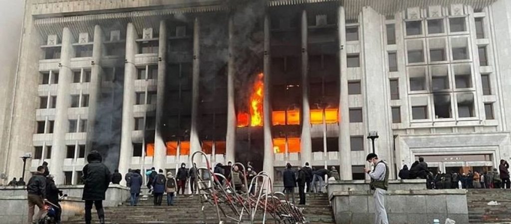 Καζακστάν: Πιθανόν εκατοντάδες οι νεκροί – Ανήσυχη παρακολουθεί  τις εξελίξεις η Δύση