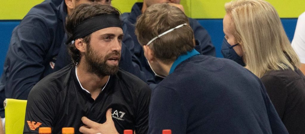 Σοκ στο Σίδνεϊ: Ο τενίστας Ν.Μπασιλασβίλι αποχώρησε «ξαφνικά» με πόνους στο στήθος – Ήταν αντίπαλος του Σ.Τσιτσιπά