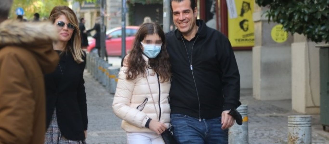 Θ.Πλεύρης: Ανέμελη βόλτα στο κέντρο της Αθήνας χωρίς μάσκα  – Νόμοι μόνο για τους Πληβείους