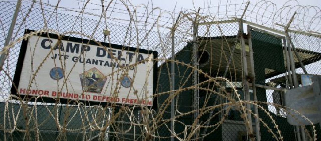 ΗΠΑ: Η Διεθνής Αμνησία καλεί τον Τ.Μπάιντεν να βάλει λουκέτο στο Γκουαντάναμο