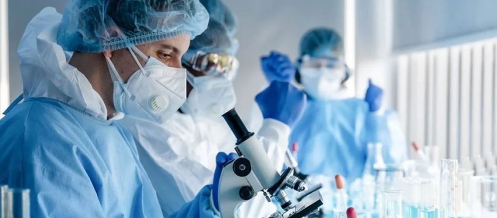 Επιμένει ο Κύπριος επιστήμονας – Επιμένει ότι δεν ότι δεν έκανε λάθος για τη μετάλλαξη-συνδυασμό Δέλτα και Όμικρον