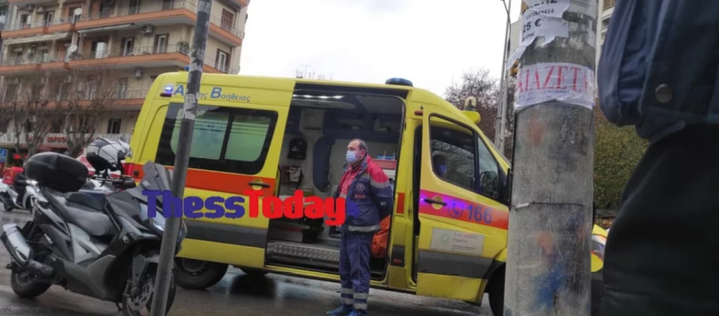 Θεσσαλονίκη: Τροχαίο στο κέντρο της πόλης – Τραυματίστηκε ένας μοτοσικλετιστής