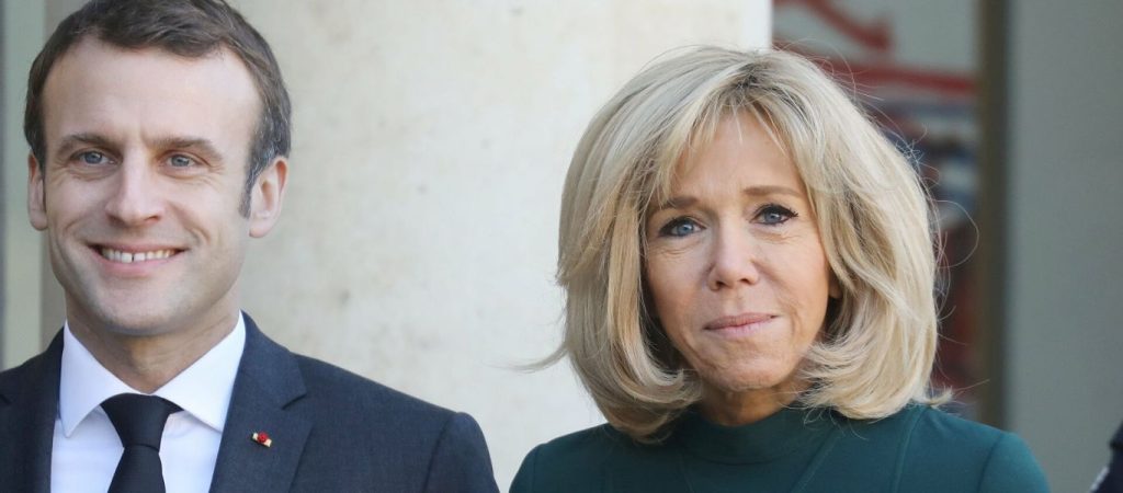 Άγνωστος κάλεσε την Μπριζίτ Μακρόν και της είπε: «Ξέρω ότι ο άντρας σου είναι μαζί με άνδρα τώρα»