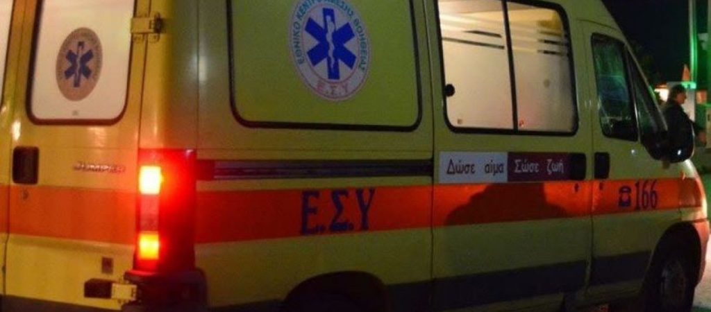 Ηλιούπολη: ΙΧ καρφώθηκε σε κολώνα – Σοβαρά τραυματίας ο οδηγός