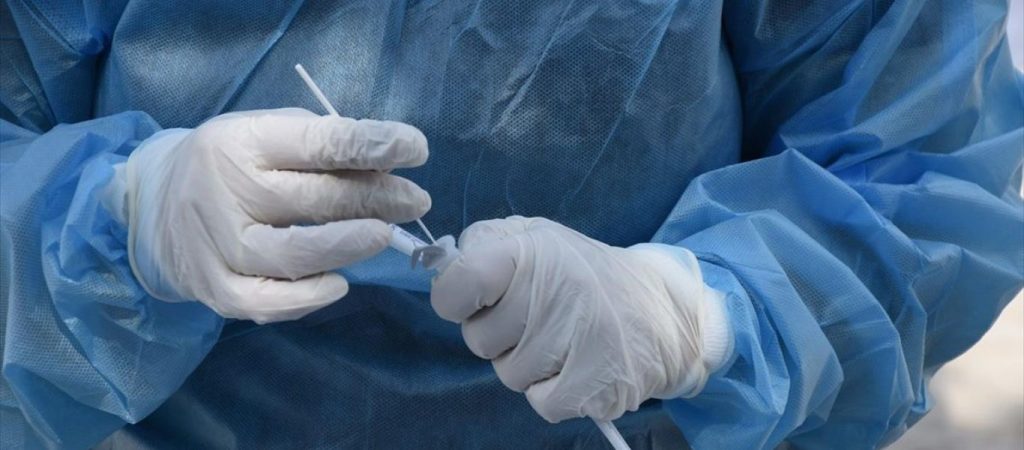 Γ.Γ. Εμπορίου: «Εμείς βάλαμε πλαφόν στα PCR – Αν είναι πιο ακριβά να κάνετε καταγγελίες»