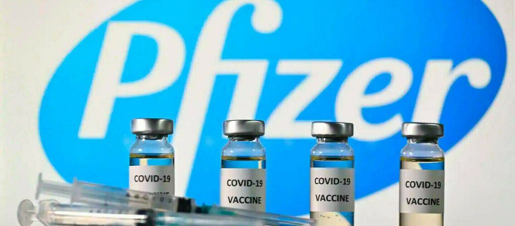 Κοζάνη: 62χρονη εμβολιάστηκε και στη συνέχεια προσπάθησε να «βουτήξει» φιαλίδιο με δόσεις της Pfizer!