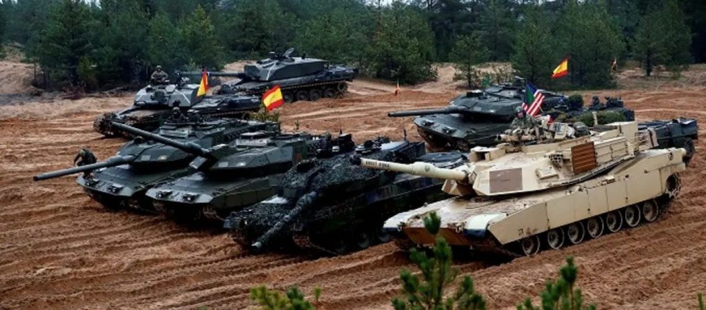 Ζοφερή προειδοποίηση από Πολωνία: Η Ευρώπη βρίσκεται πιο κοντά σε έναν πόλεμο απ’ ό,τι τα τελευταία 30 χρόνια