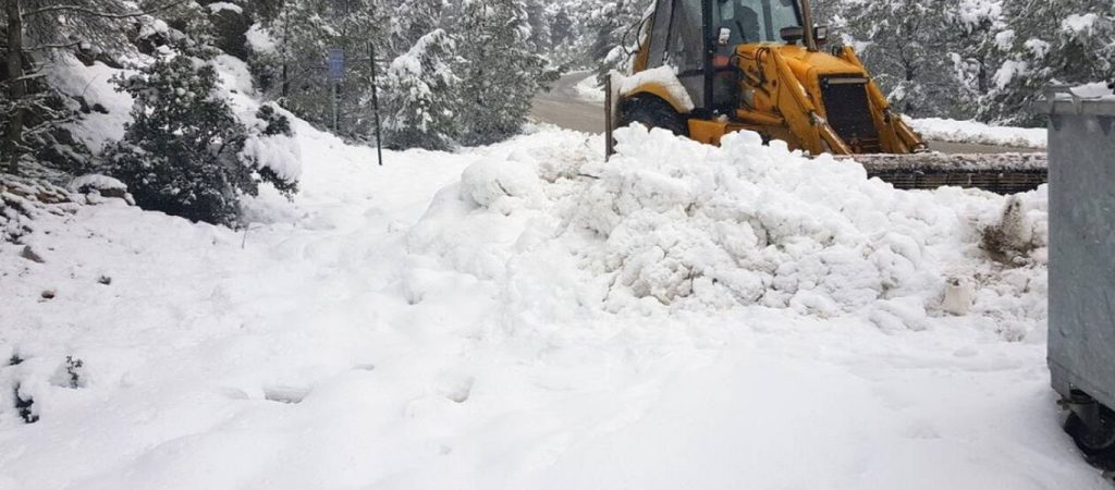 Κακοκαιρία «Διομήδης»: Τρία άτομα εγκλωβισμένα στην Κριτσά Αγίου Νικολάου – Επιχείρηση της Πυροσβεστικής
