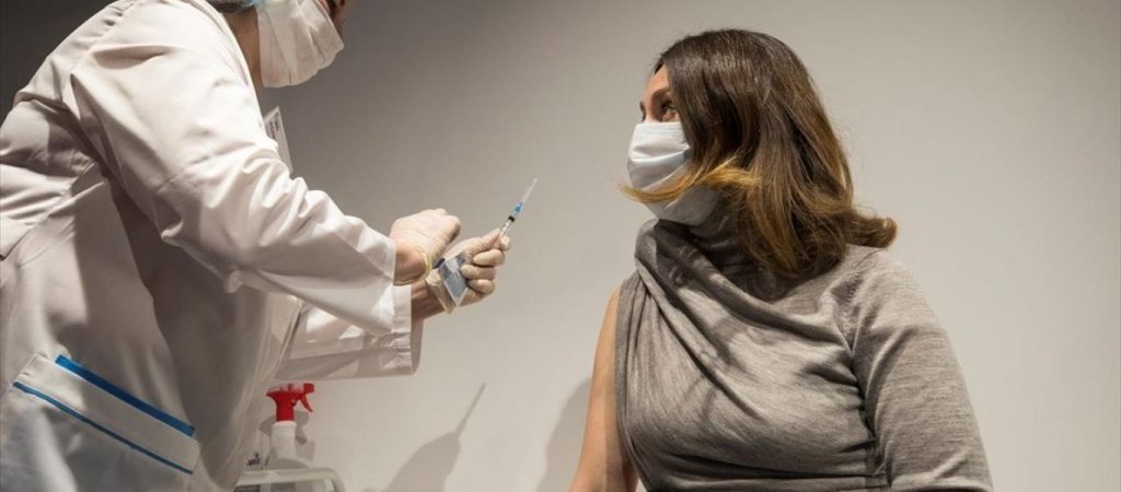 Ρωσία: Κυριαρχεί πλέον η μετάλλαξη Όμικρον στην χώρα