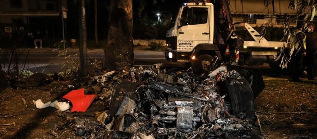 Τροχαίο με Ferrari: «Ίσως ο οδηγός να μην ήταν εξοικειωμένος» λέει πραγματογνώμονας