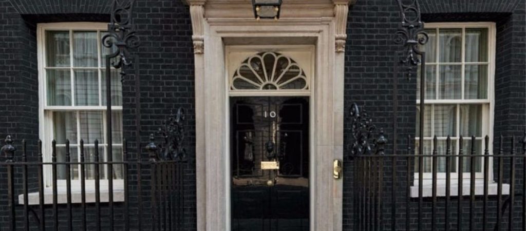 Τα πάρτι στην Ντάουνινγκ Στριτ εν μέσω lockdown ήταν γνωστά ως «οι Παρασκευές του κρασιού»