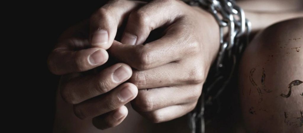 Πακιστανοί  «πρόσφυγες» βίασαν και λήστεψαν υπό  την απειλή όπλου νεαρή Κουβανή στο Κιλκίς! (upd)