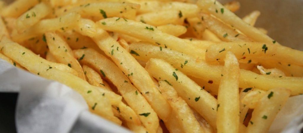 Tηγανητές πατάτες: Αυτός είναι ο πραγματικός λόγος που δεν μπορείτε να αντισταθείτε