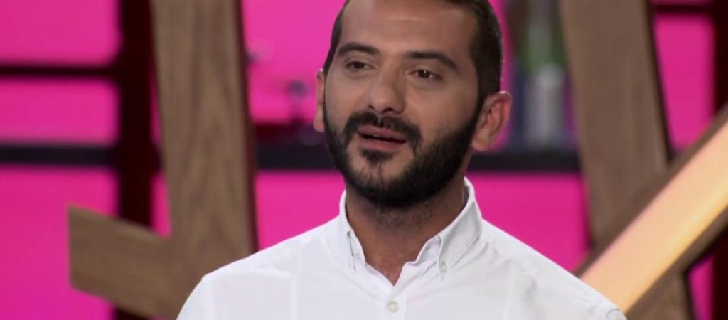 MasterChef: Τα… φιλάκια του Λ.Κουτσόπουλου στο αυγολέμονο & η απάντηση του Σ.Κοντιζά (βίντεο)