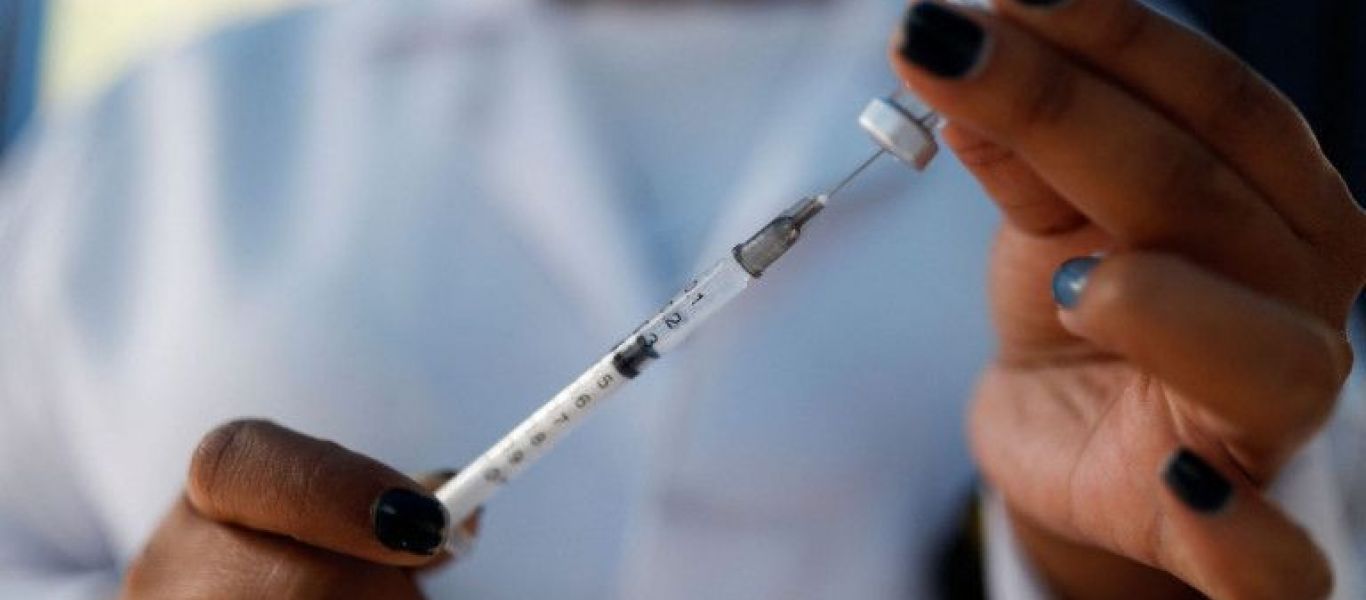 Διευκρινίσεις για το πρόστιμο των 100 ευρώ σε ανεμβολίαστους ηλικιωμένους – Αναλυτικά οι εξαιρέσεις