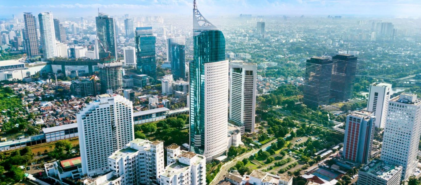 Ινδονησία: Aλλάζει πρωτεύουσα επειδή η Τζακάρτα βυθίζεται – Ποια θα είναι η νέα τους πρωτεύουσα