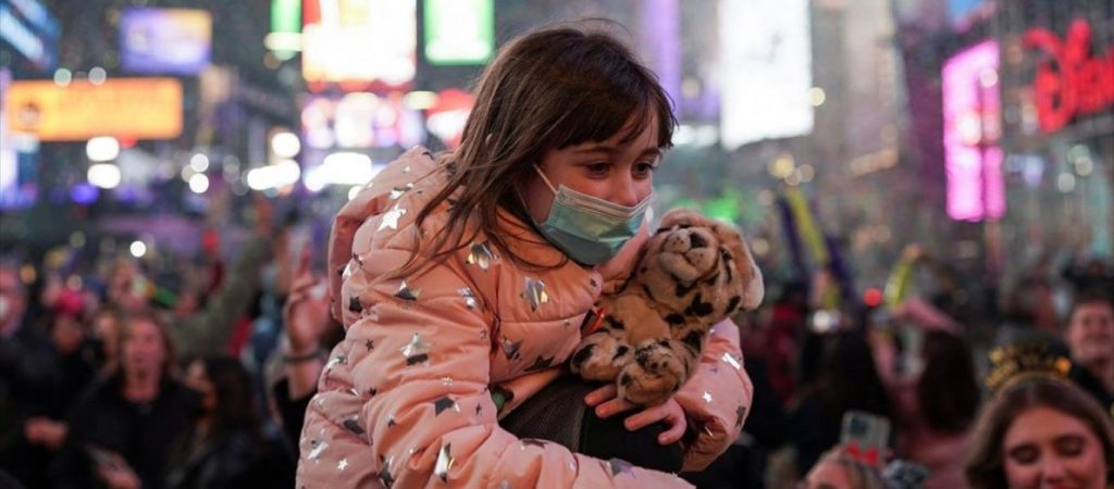 Νέα μελέτη ισχυρίζεται ότι η Όμικρον είναι πιο επικίνδυνη για τα παιδιά – Προσπάθεια για αύξηση παιδικών εμβολιασμών;