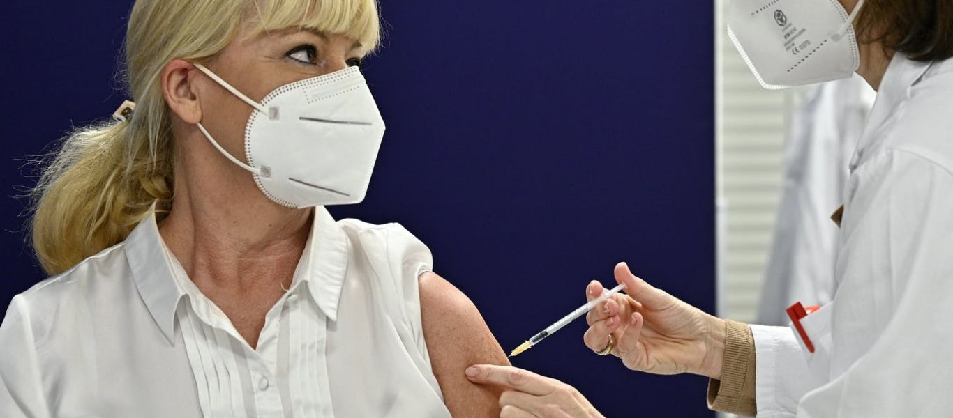 Αυστρία: Υποχρεωτικός εμβολιασμός των ενηλίκων – Κίνητρο η δωροεπιταγή 500 ευρώ