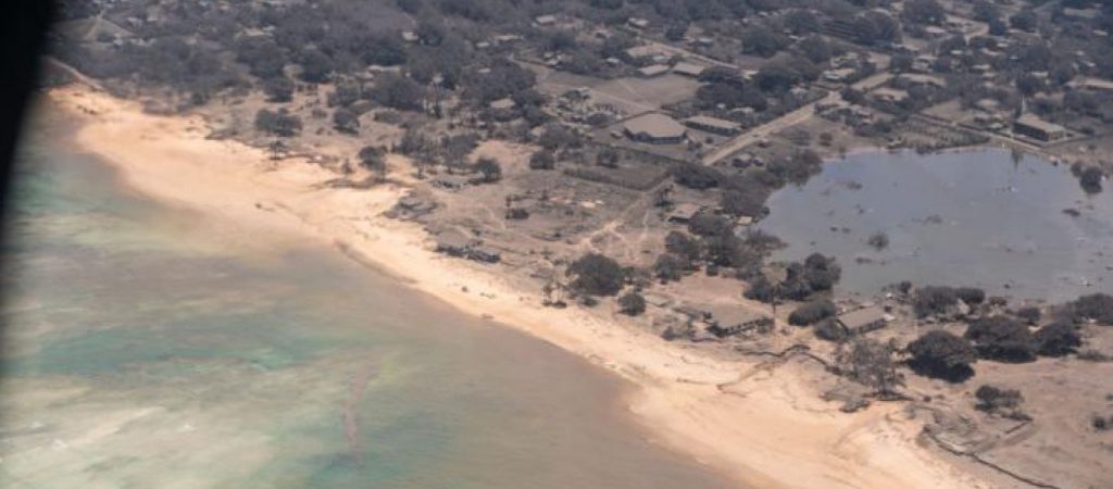 Δείτε πως φαίνεται από το διάστημα η ηφαιστειακή τέφρα της Τόνγκα (φωτο)