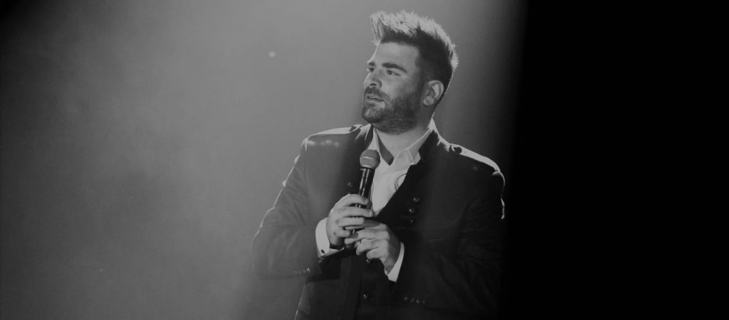 Τροχαίο Π.Παντελίδη – Μητέρα Μ.Αρναούτη: «Δεν έμοιαζε μεθυσμένος – Κάνανε καλαμπούρι & μπήκαν στο αμάξι»