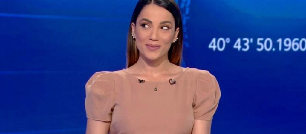 Ευλαμπία Ρέβη: «Μου έστελναν μηνύματα για να κάνω υποδοχή σε πάρτι – Έδιναν μέχρι 5.000 ευρώ»